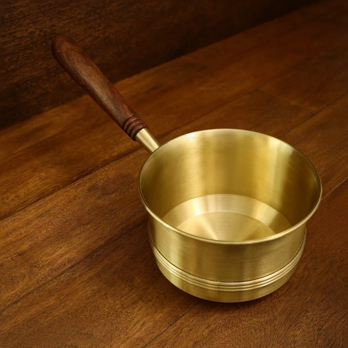 Arra brass tea pan with wooden handle 